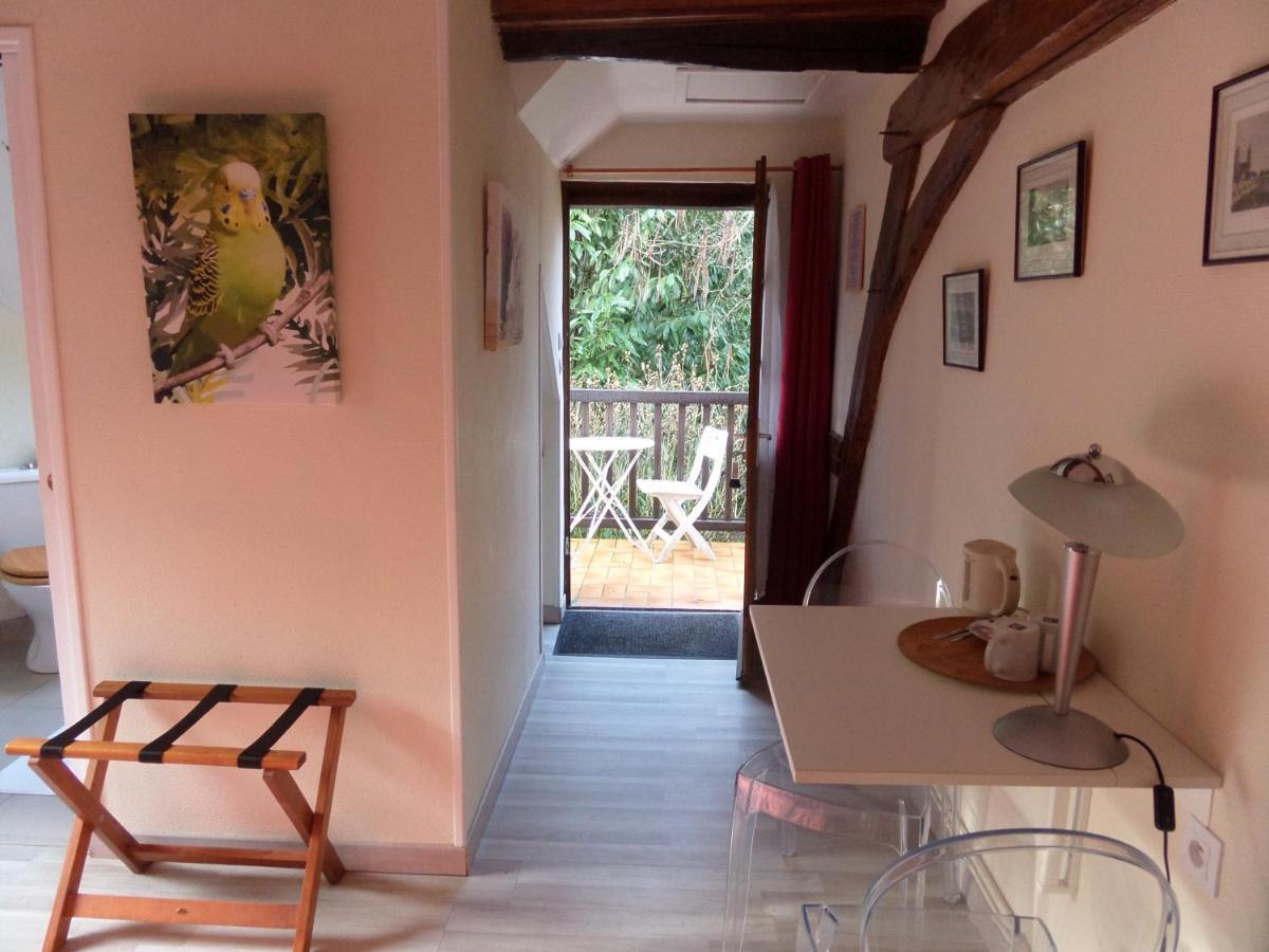 Bed and Breakfast Le Moulin De La Planche Cerelles Экстерьер фото